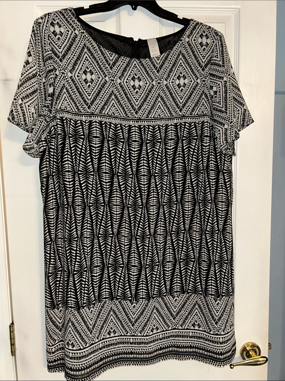 Black & White Geometric Print Short Sleeve Dress